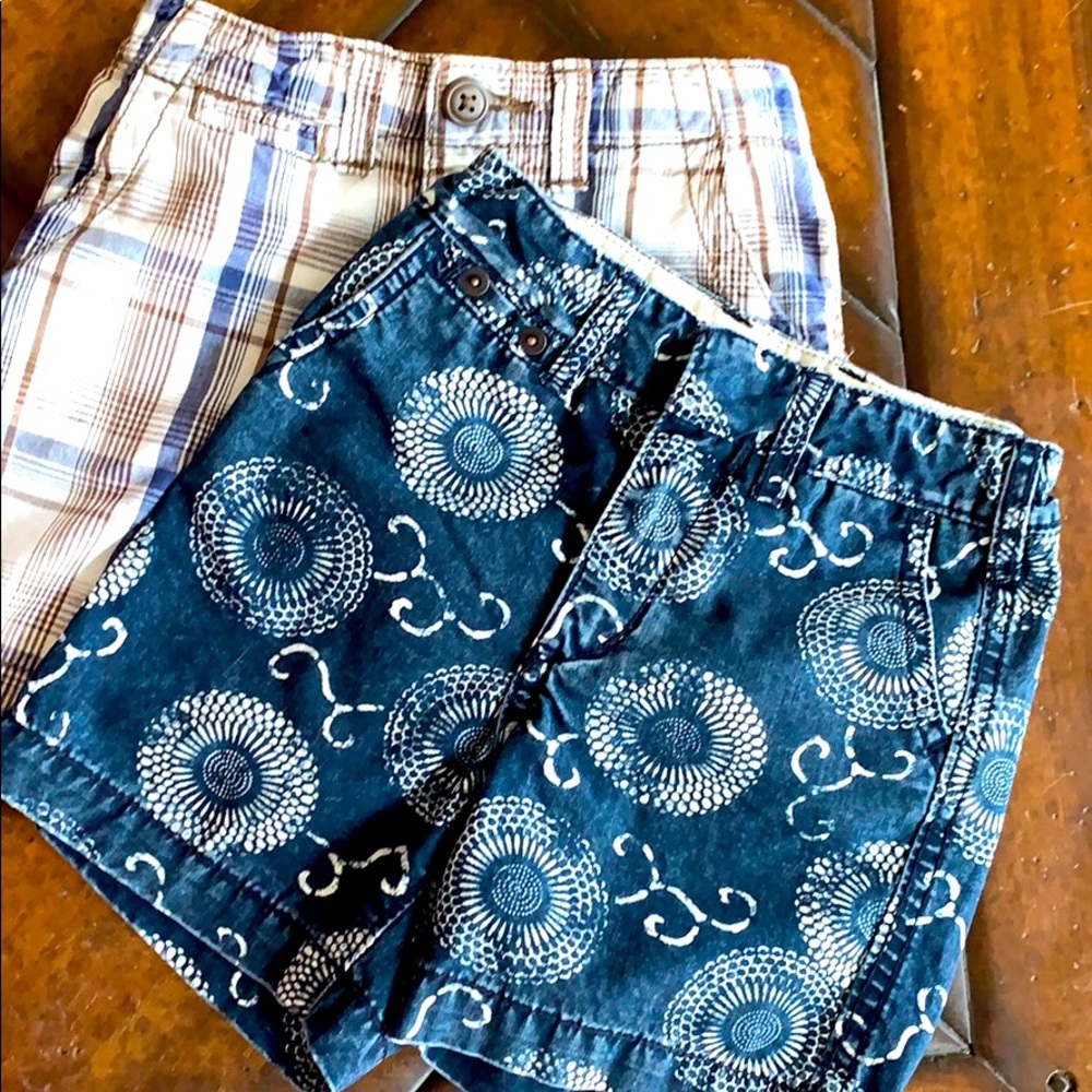 Lot of boys shorts 2 pair 2T